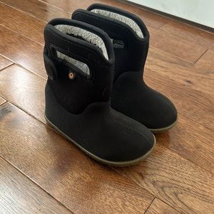 Bogs black everyday boots infant size 7